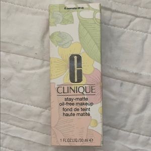 BRAND NEW Clinique Stay-Matte Oil Free Makeup
